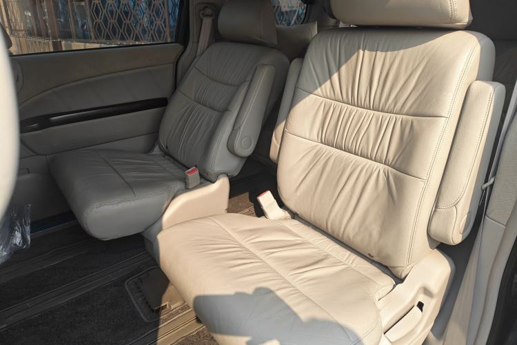 Used Honda Elysion 2015 2.4L VTi-S Prestige Edition Left Rear Seat