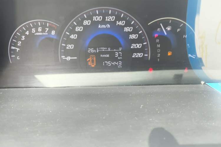 Used Honda Elysion 2015 2.4L VTi-S Prestige Edition Odometer Close Up