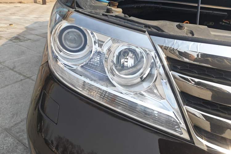 Used Honda Elysion 2015 2.4L VTi-S Prestige Edition Right Front Headlight