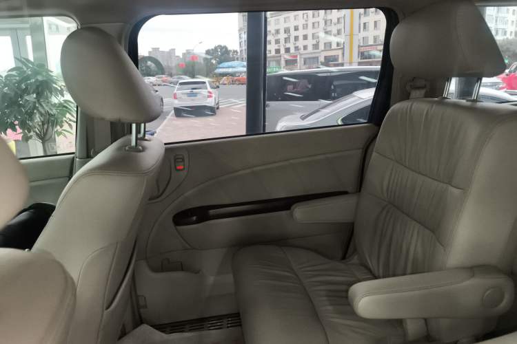 Used Honda Elysion 2015 2.4L VTi-S Prestige Edition Right Rear Door Interior