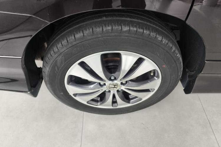 Used Honda Elysion 2015 2.4L VTi-S Prestige Edition Right Rear Wheel Hub