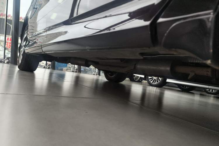 Used Honda Elysion 2015 2.4L VTi-S Prestige Edition Right Side Sill