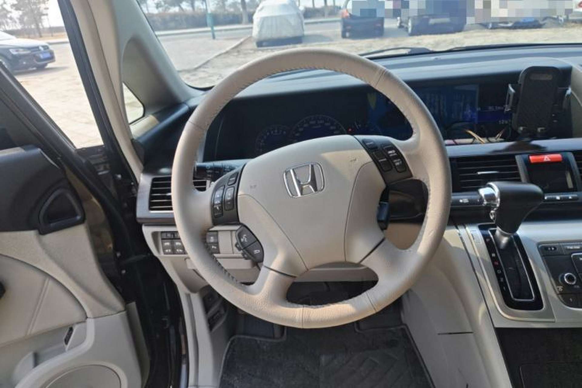 Used Honda Elysion 2015 2.4L VTi-S Prestige Edition Steering Wheel