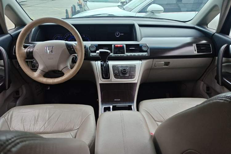 Used Honda Elysion 2015 2.4L VTi-S Prestige Edition Center Console