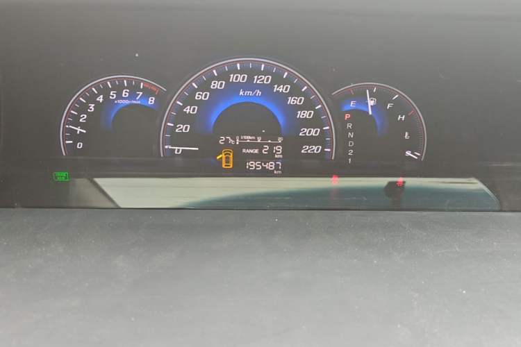 Used Honda Elysion 2015 2.4L VTi-S Prestige Edition Odometer Close Up