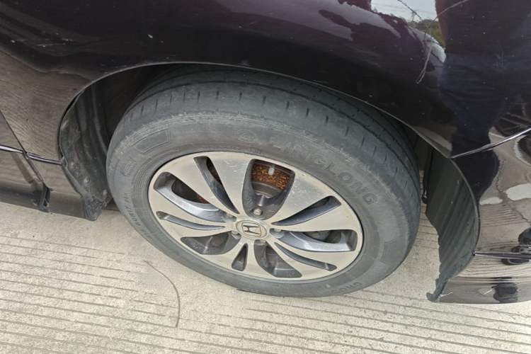 Used Honda Elysion 2015 2.4L VTi-S Prestige Edition Right Front Wheel Hub
