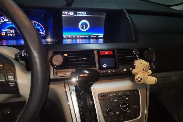 Used Honda Elysion 2015 2.4L VTi-S Prestige Edition Audio And AC Panel