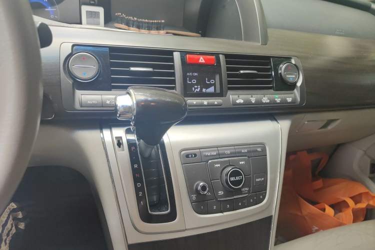 Used Honda Elysion 2015 2.4L VTi Luxury Edition Audio And AC Panel