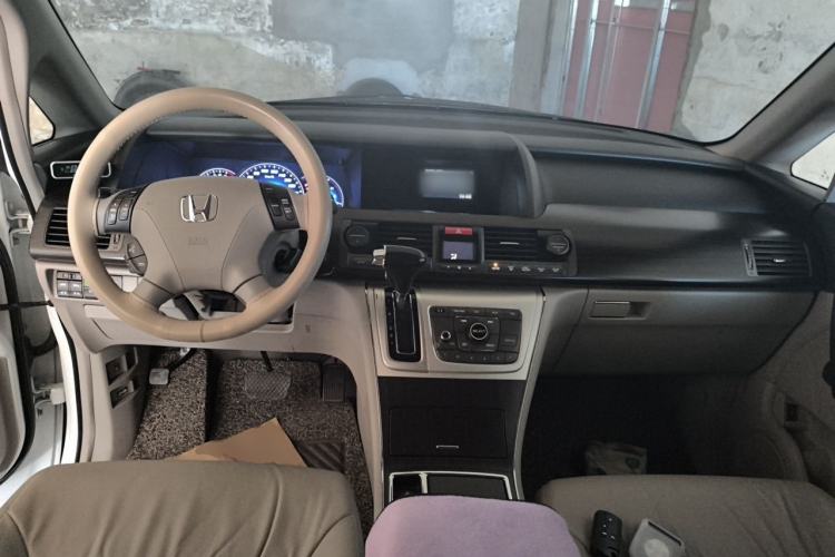 Used Honda Elysion 2015 2.4L VTi-S Prestige Edition Center Console