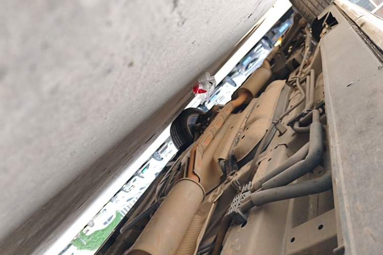 Used Honda Elysion 2015 2.4L VTi-S Prestige Edition Chassis Front Right