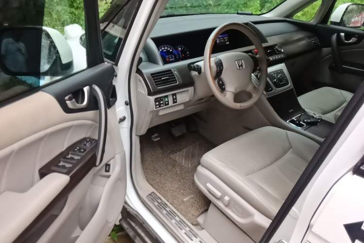 Used Honda Elysion 2015 2.4L VTi-S Prestige Edition Driver Seat