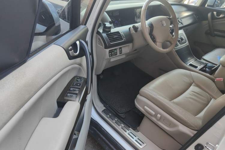 Used Honda Elysion 2015 2.4L VTi-S Prestige Edition Driver Seat
