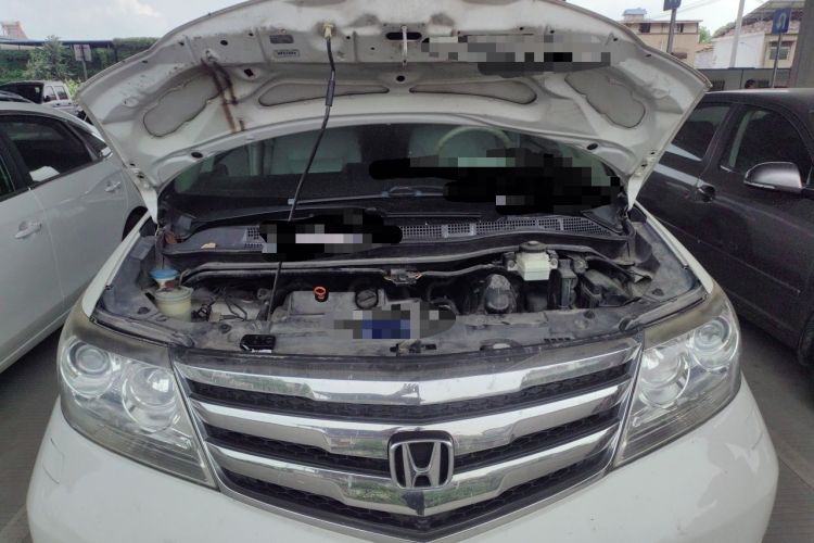 Used Honda Elysion 2015 2.4L VTi Comfort Version Engine Bay