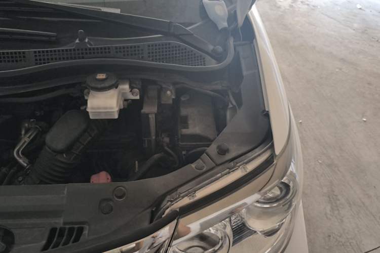 Used Honda Elysion 2015 2.4L VTi-S Prestige Edition Engine Bay Left