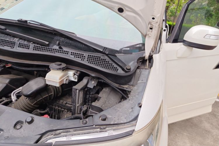 Used Honda Elysion 2015 2.4L VTi-S Prestige Edition Engine Bay Left