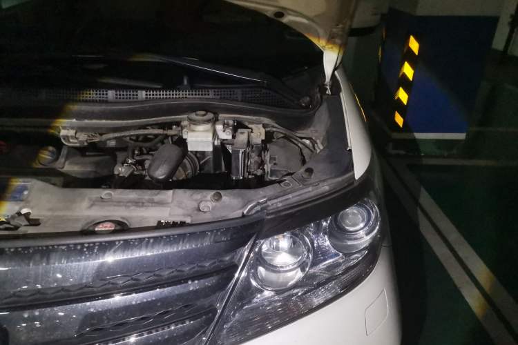 Used Honda Elysion 2015 2.4L VTi-S Prestige Edition Engine Bay Left