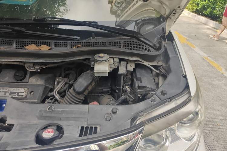 Used Honda Elysion 2015 2.4L VTi Luxury Edition Engine Bay Left