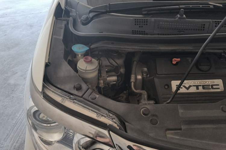 Used Honda Elysion 2015 2.4L VTi-S Prestige Edition Engine Bay Right