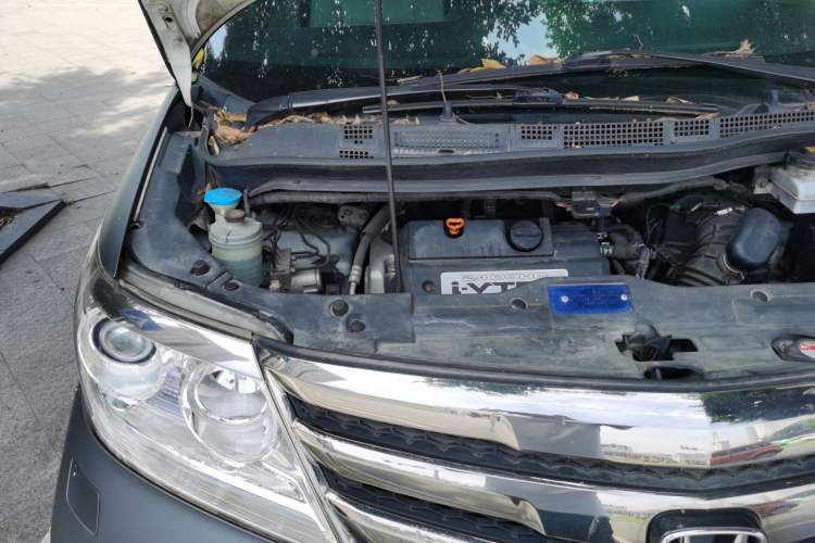 Used Honda Elysion 2015 2.4L VTi-S Prestige Edition Engine Bay Right