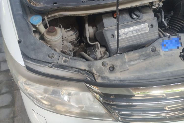 Used Honda Elysion 2015 2.4L VTi-S Prestige Edition Engine Bay Right