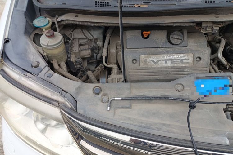 Used Honda Elysion 2015 2.4L VTi-S Prestige Edition Engine Bay Right