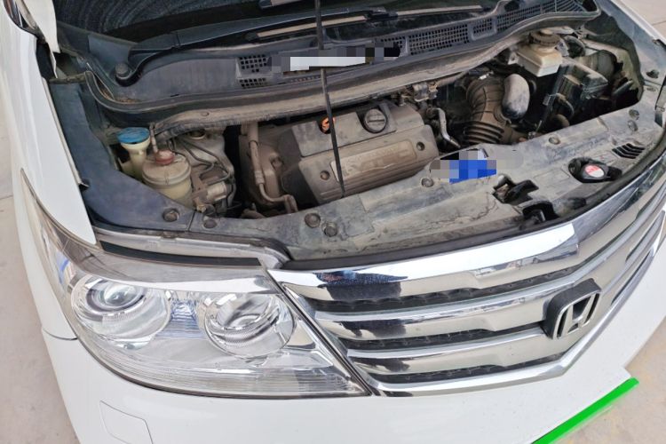 Used Honda Elysion 2015 2.4L VTi-S Prestige Edition Engine Bay Right