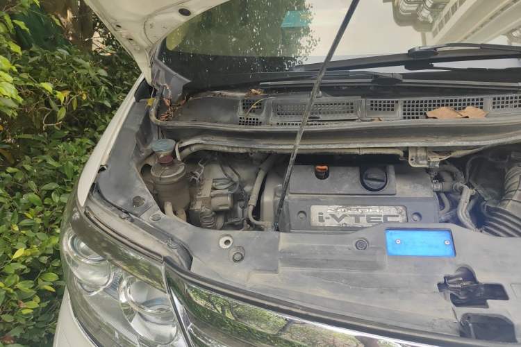 Used Honda Elysion 2015 2.4L VTi Luxury Edition Engine Bay Right