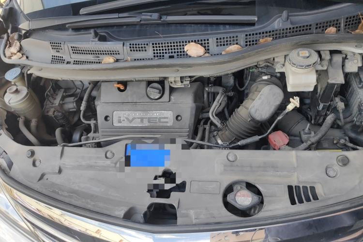 Used Honda Elysion 2015 2.4L VTi-S Prestige Edition Engine Bay