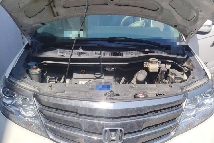 Used Honda Elysion 2015 2.4L VTi-S Prestige Edition Engine Bay