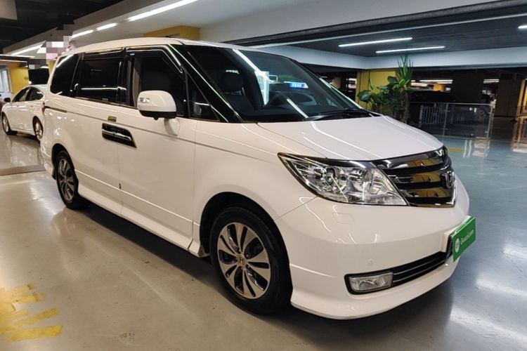 Used Honda Elysion 2015 2.4L VTi-S Prestige Edition Front Right 45 Deg