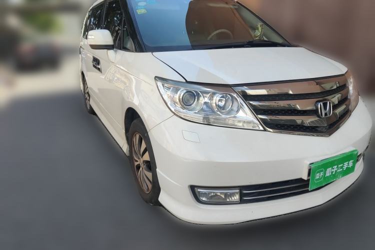 Used Honda Elysion 2015 2.4L VTi-S Prestige Edition Front Right 45 Deg