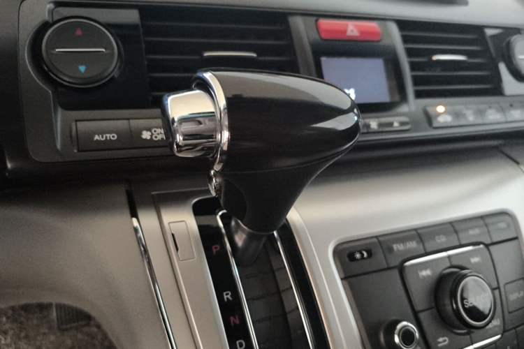 Used Honda Elysion 2015 2.4L VTi-S Prestige Edition Gear Lever