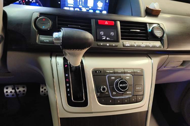 Used Honda Elysion 2015 2.4L VTi-S Prestige Edition Gear Lever