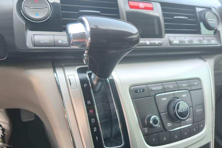 Used Honda Elysion 2015 2.4L VTi-S Prestige Edition Gear Lever