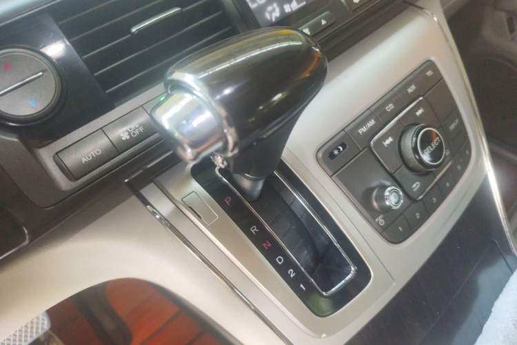 Used Honda Elysion 2015 2.4L VTi-S Prestige Edition Gear Lever