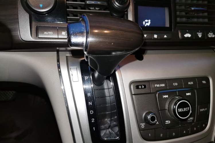 Used Honda Elysion 2015 2.4L VTi-S Prestige Edition Gear Lever