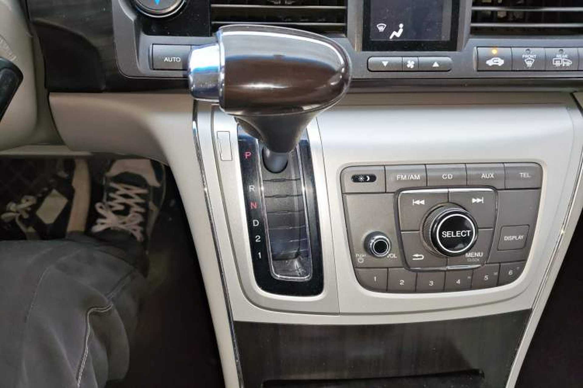 Used Honda Elysion 2015 2.4L VTi-S Prestige Edition Gear Lever