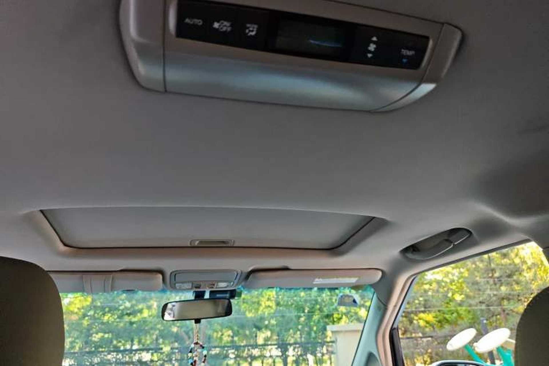 Used Honda Elysion 2015 2.4L VTi-S Prestige Edition Headliner