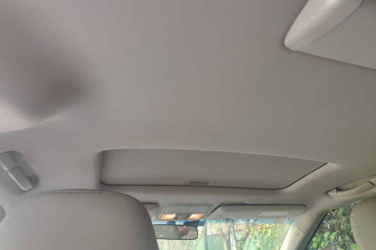 Used Honda Elysion 2015 2.4L VTi Luxury Edition Headliner