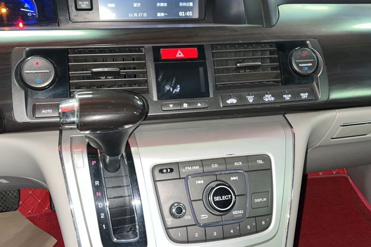 Used Honda Elysion 2015 2.4L VTi-S Prestige Edition Interior 6