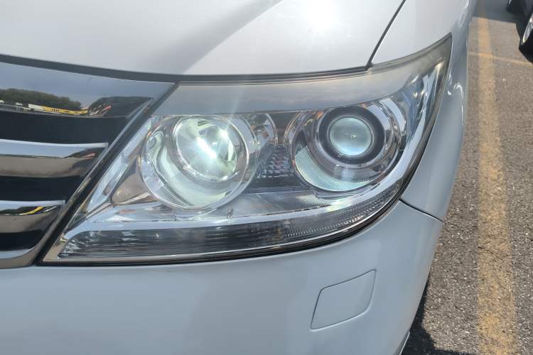 Used Honda Elysion 2015 2.4L VTi-S Prestige Edition Left Front Headlight