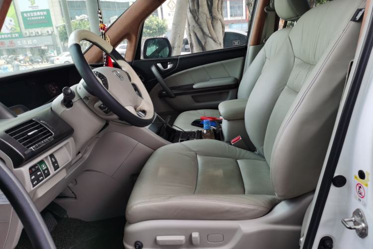 Used Honda Elysion 2015 2.4L VTi-S Prestige Edition Left Front Seat