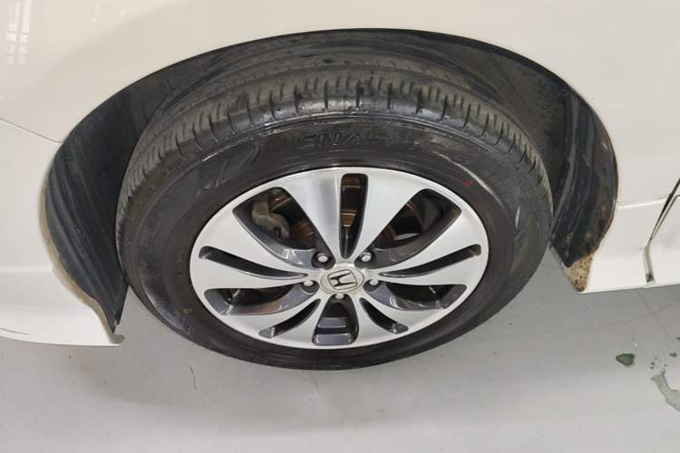 Used Honda Elysion 2015 2.4L VTi-S Prestige Edition Left Front Wheel Hub