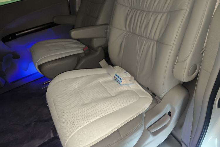 Used Honda Elysion 2015 2.4L VTi-S Prestige Edition Left Rear Seat