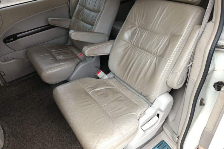Used Honda Elysion 2015 2.4L VTi-S Prestige Edition Left Rear Seat