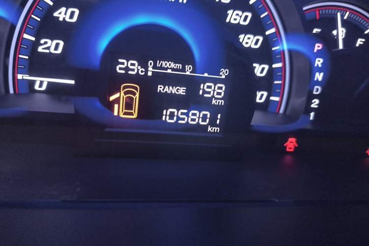 Used Honda Elysion 2015 2.4L VTi-S Prestige Edition Odometer Close Up