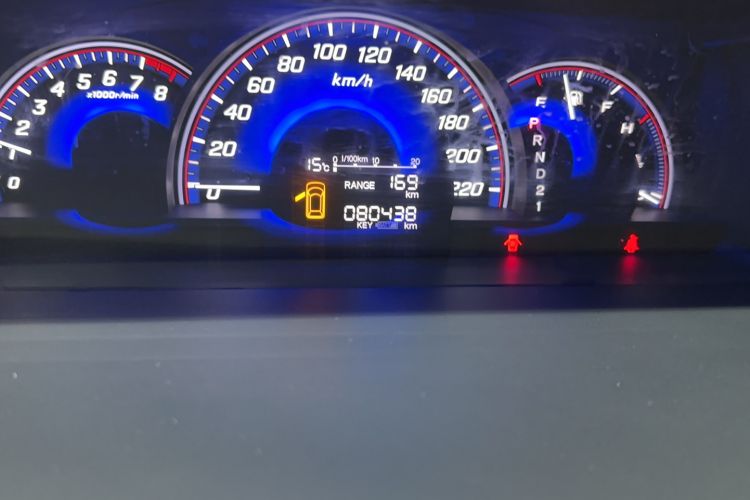 Used Honda Elysion 2015 2.4L VTi-S Prestige Edition Odometer Close Up
