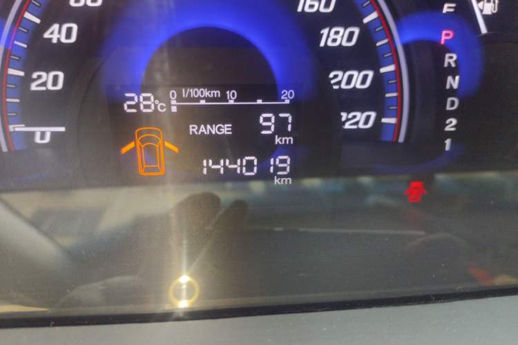 Used Honda Elysion 2015 2.4L VTi-S Prestige Edition Odometer Close Up