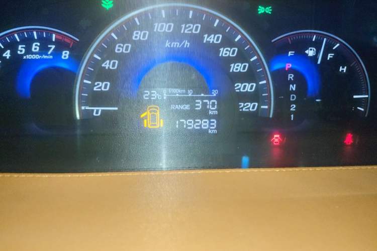 Used Honda Elysion 2015 2.4L VTi-S Prestige Edition Odometer Close Up