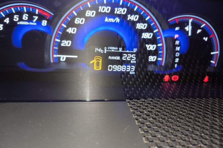 Used Honda Elysion 2015 2.4L VTi-S Prestige Edition Odometer Close Up